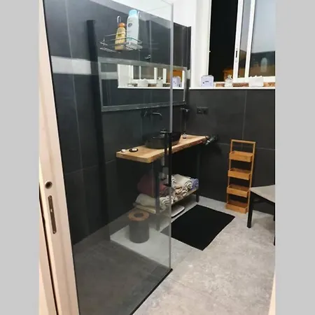 Loft De Type Industriel Et Spacieux Apartment *