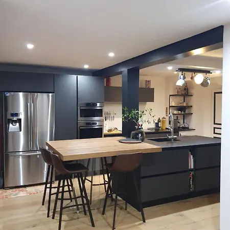 Loft De Type Industriel Et Spacieux
